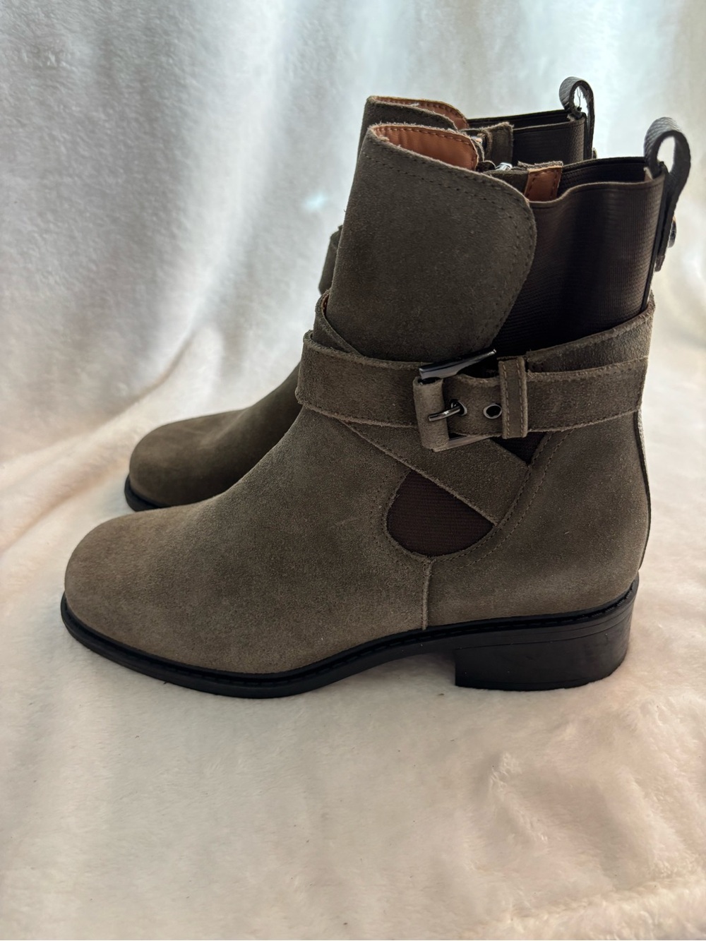 Donald Pliner Mathilda Moto Ankle Suede Boots 6.5 Green